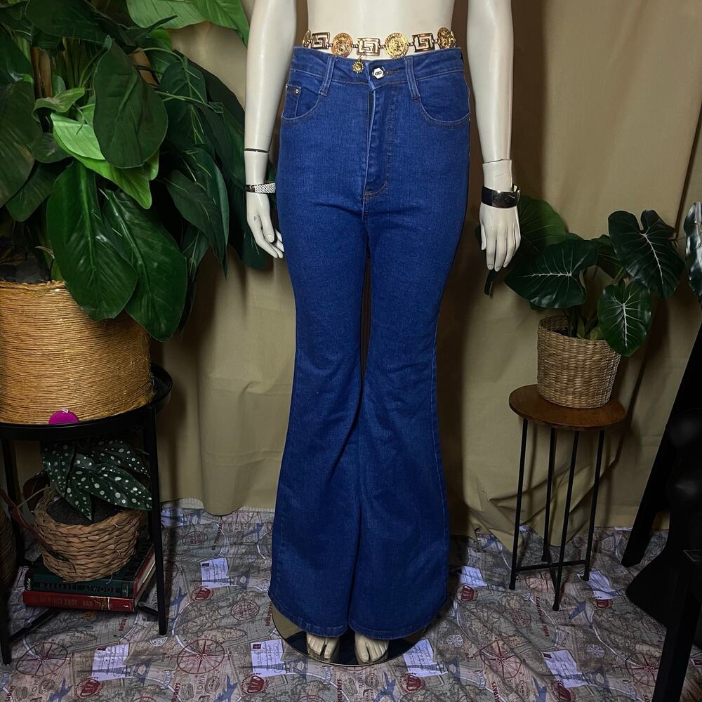 Vintage Y2K S.D Famous Dark Wash Bell Bottom Jeans ✧ ultra flare low rise denim